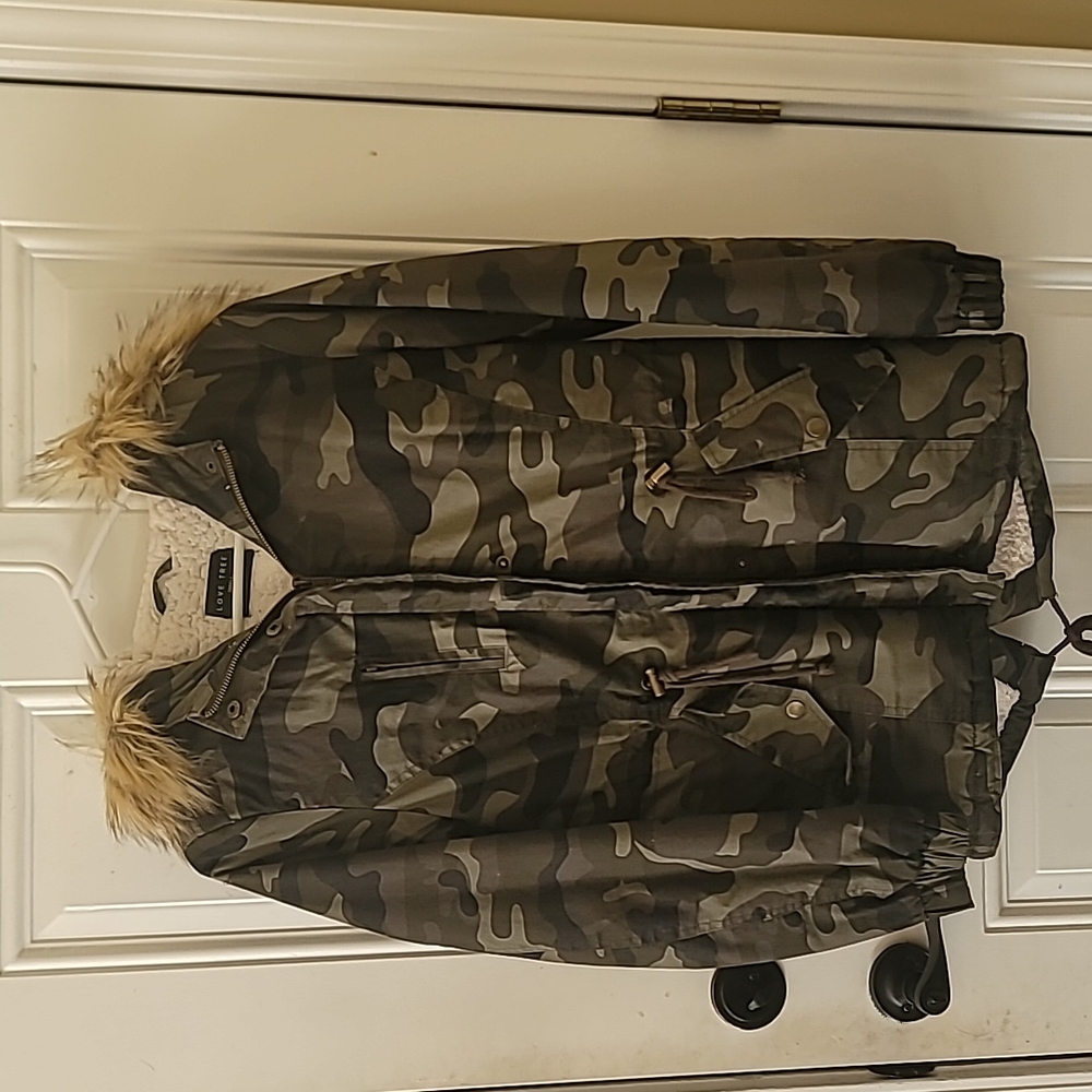 Women's camo jacket/ coat small